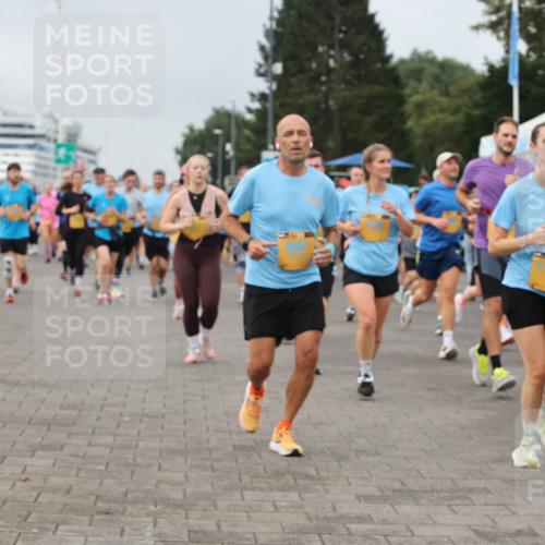 13.09.2026 - Kiel Lauf Andreas Tolksdorf http://msf.ph/oto/10355368 13.09.2026 09:58:25 Kiellinie 8987 meine-sportfotos.de