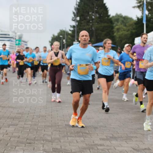 13.09.2026 - Kiel Lauf Andreas Tolksdorf http://msf.ph/oto/10355370 13.09.2026 09:58:25 Kiellinie 8987 meine-sportfotos.de