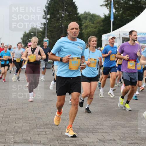 13.09.2026 - Kiel Lauf Andreas Tolksdorf http://msf.ph/oto/10355380 13.09.2026 09:58:25 Kiellinie 2627, 48, 8987, 11661 meine-sportfotos.de