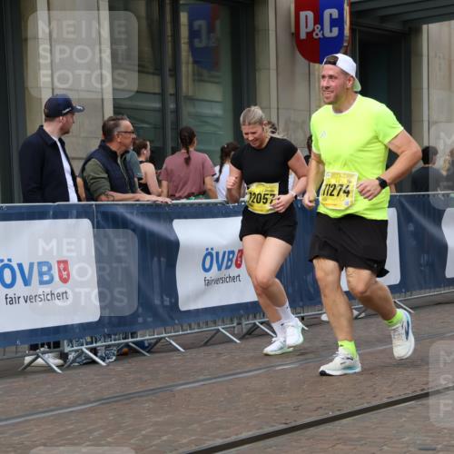 13.09.2026 - 21. swb-Marathon Bremen Strokosch-Dieckow http://msf.ph/oto/10355399 13.09.2026 11:16:12 Ziel 10242, 11181, 11200, 11274, 11385, 11573, 12057, 12102, 12158, 12539, 10474, 10665, 11026, 11081, 11139, 11200, 11217, 11264, 11448, 11549, 11573, 11613, 11768, 11940, 12046, 12151, 12306, 12539, 13508 meine-sportfotos.de