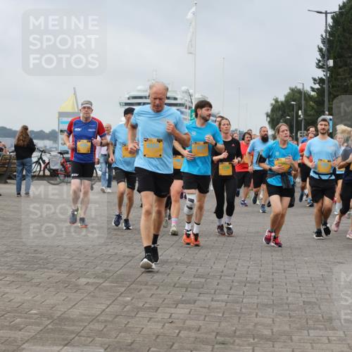 13.09.2026 - Kiel Lauf Andreas Tolksdorf http://msf.ph/oto/10355462 13.09.2026 09:58:27 Kiellinie 7266 meine-sportfotos.de