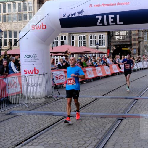 13.09.2026 - 21. swb-Marathon Bremen Tim E. http://msf.ph/oto/10355477 13.09.2026 12:47:17 Ziel 649, 7741 meine-sportfotos.de