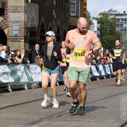 13.09.2026 - 21. swb-Marathon Bremen Strokosch-Dieckow http://msf.ph/oto/10355480 13.09.2026 10:56:26 Ziel 10246, 10298, 10365, 10443, 10690, 10699, 10949, 10957, 10960, 11219, 11280, 11782, 11790, 11972, 12061, 12476, 12484, 13565, 10240, 10356, 10372, 10540, 10721, 10824, 10936, 11064, 11069, 11349, 11407, 11474, 11601, 11844, 11855, 11871, 11911, 11996, 12543 meine-sportfotos.de