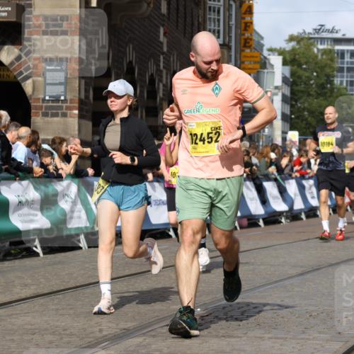 13.09.2026 - 21. swb-Marathon Bremen Strokosch-Dieckow http://msf.ph/oto/10355529 13.09.2026 10:56:27 Ziel 10246, 10298, 10365, 10443, 10690, 10699, 10949, 10957, 10960, 11219, 11280, 11693, 11782, 11790, 11972, 12061, 12452, 12476, 12484, 13565, 10240, 10356, 10372, 10540, 10721, 10824, 10936, 11064, 11069, 11349, 11407, 11474, 11601, 11855, 11871, 11911, 11996, 12543 meine-sportfotos.de