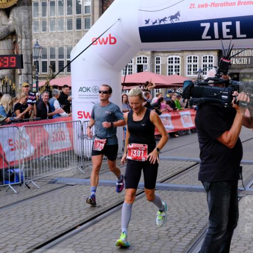 13.09.2026 - 21. swb-Marathon Bremen Tim E. http://msf.ph/oto/10355628 13.09.2026 12:47:27 Ziel 649, 7741 meine-sportfotos.de