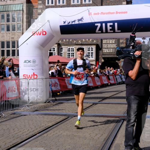 13.09.2026 - 21. swb-Marathon Bremen Tim E. http://msf.ph/oto/10355957 13.09.2026 12:48:41 Ziel 5428 meine-sportfotos.de
