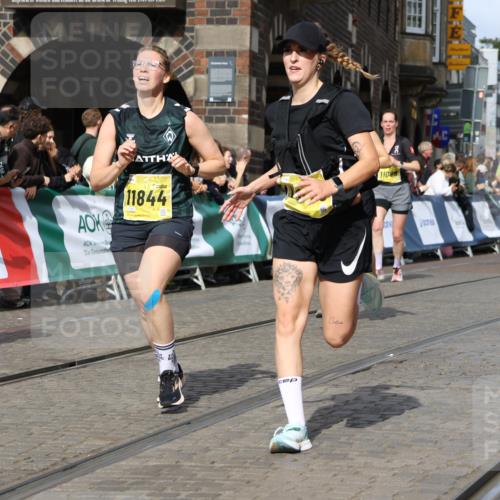 13.09.2026 - 21. swb-Marathon Bremen Strokosch-Dieckow http://msf.ph/oto/10355998 13.09.2026 10:56:38 Ziel 10184, 10211, 10246, 10322, 10365, 10443, 10670, 10675, 10699, 10844, 10949, 10957, 10960, 11219, 11256, 11280, 11317, 11570, 11693, 11782, 11795, 11844, 12452, 12476, 10486, 10540, 10610, 10721, 10771, 10824, 10888, 10936, 11064, 11474, 11601, 11872, 12284, 12434 meine-sportfotos.de