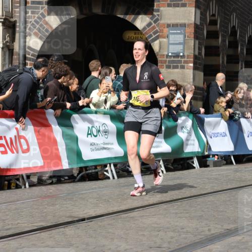 13.09.2026 - 21. swb-Marathon Bremen Strokosch-Dieckow http://msf.ph/oto/10356053 13.09.2026 10:56:41 Ziel 10184, 10211, 10246, 10322, 10356, 10443, 10670, 10675, 10699, 10844, 11256, 11280, 11317, 11570, 11693, 11782, 11795, 11844, 11855, 11871, 12452, 10486, 10610, 10771, 10888, 11000, 11079, 11872, 12284, 12434 meine-sportfotos.de