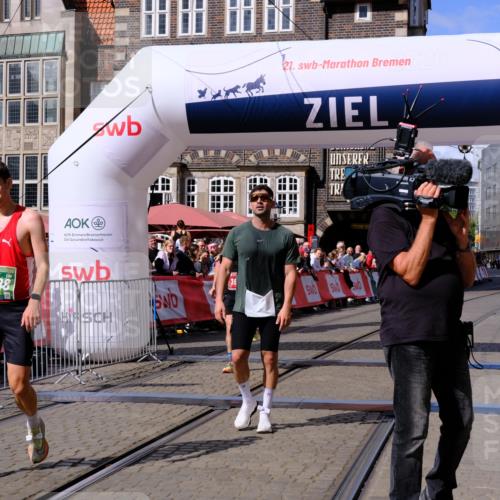 13.09.2026 - 21. swb-Marathon Bremen Tim E. http://msf.ph/oto/10356057 13.09.2026 12:48:53 Ziel 314, 5428 meine-sportfotos.de