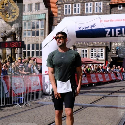 13.09.2026 - 21. swb-Marathon Bremen Tim E. http://msf.ph/oto/10356101 13.09.2026 12:48:56 Ziel 314, 5428 meine-sportfotos.de