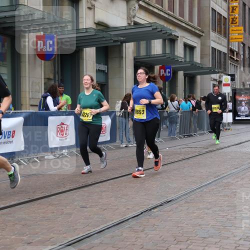 13.09.2026 - 21. swb-Marathon Bremen Strokosch-Dieckow http://msf.ph/oto/10356128 13.09.2026 11:16:48 Ziel 10295, 10335, 10779, 10999, 11355, 11461, 11495, 11653, 11672, 11867, 12101, 12287, 10679, 11274, 11456, 11867, 12089, 12102, 12158 meine-sportfotos.de