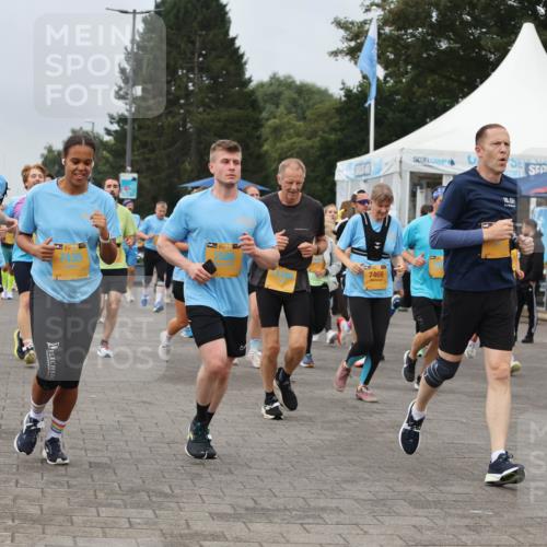 13.09.2026 - Kiel Lauf Andreas Tolksdorf http://msf.ph/oto/10356132 13.09.2026 09:58:56 Kiellinie 11302, 7435, 1586, 7469, 18 meine-sportfotos.de