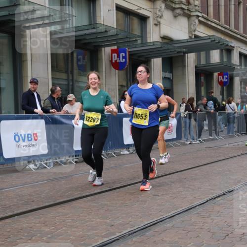 13.09.2026 - 21. swb-Marathon Bremen Strokosch-Dieckow http://msf.ph/oto/10356173 13.09.2026 11:16:49 Ziel 10295, 10335, 10779, 10999, 11355, 11461, 11495, 11653, 11672, 12101, 12287, 10679, 11274, 11456, 11867, 12089, 12102, 12158 meine-sportfotos.de
