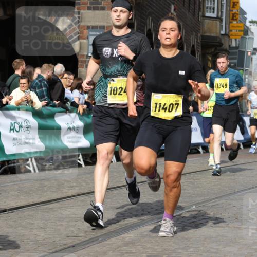 13.09.2026 - 21. swb-Marathon Bremen Strokosch-Dieckow http://msf.ph/oto/10356182 13.09.2026 10:56:44 Ziel 10184, 10211, 10240, 10322, 10356, 10443, 10670, 10675, 10699, 10844, 11069, 11256, 11280, 11317, 11407, 11570, 11693, 11795, 11844, 11855, 11871, 12452, 12543, 10408, 10610, 11000, 11079, 11328, 11872, 11946, 12284, 12434 meine-sportfotos.de