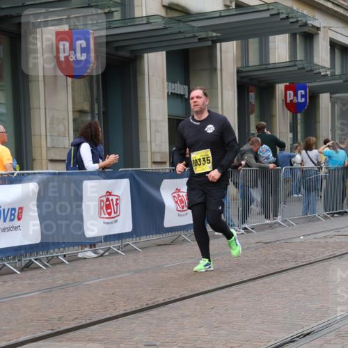 13.09.2026 - 21. swb-Marathon Bremen Strokosch-Dieckow http://msf.ph/oto/10356203 13.09.2026 11:16:51 Ziel 10295, 10335, 10773, 10779, 10999, 11355, 11461, 11495, 11653, 11672, 12101, 12287, 10679, 11456, 11867, 12089, 12102, 12158 meine-sportfotos.de