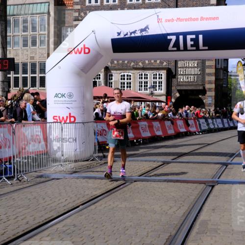 13.09.2026 - 21. swb-Marathon Bremen Tim E. http://msf.ph/oto/10356235 13.09.2026 12:49:48 Ziel 968, 1483 meine-sportfotos.de