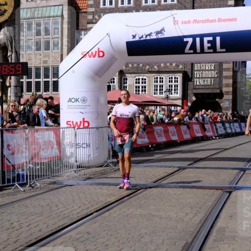 13.09.2026 - 21. swb-Marathon Bremen Tim E. http://msf.ph/oto/10356256 13.09.2026 12:49:48 Ziel 968, 1483 meine-sportfotos.de