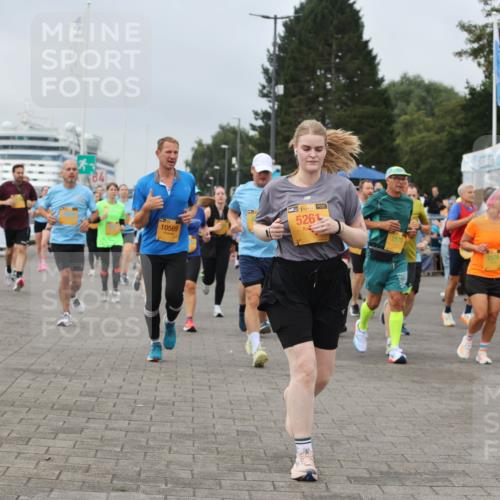 13.09.2026 - Kiel Lauf Andreas Tolksdorf http://msf.ph/oto/10356272 13.09.2026 09:59:01 Kiellinie 10569, 38, 5261, 2578, 2576 meine-sportfotos.de