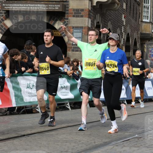 13.09.2026 - 21. swb-Marathon Bremen Strokosch-Dieckow http://msf.ph/oto/10356322 13.09.2026 10:56:49 Ziel 10184, 10211, 10240, 10322, 10356, 10372, 10670, 10675, 10844, 11069, 11256, 11317, 11349, 11407, 11795, 11844, 11855, 11871, 11911, 11996, 12543, 10157, 10408, 10610, 11000, 11079, 11328, 11946, 12032 meine-sportfotos.de