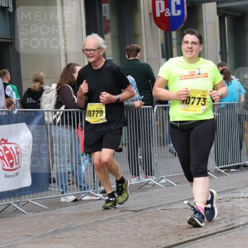 13.09.2026 - 21. swb-Marathon Bremen Strokosch-Dieckow http://msf.ph/oto/10356348 13.09.2026 11:17:00 Ziel 10335, 10472, 10773, 10779, 10979, 11355, 11495, 11672, 11709, 12101, 10295, 10679, 10999, 11456, 11461, 11653, 11867, 12089, 12287 meine-sportfotos.de