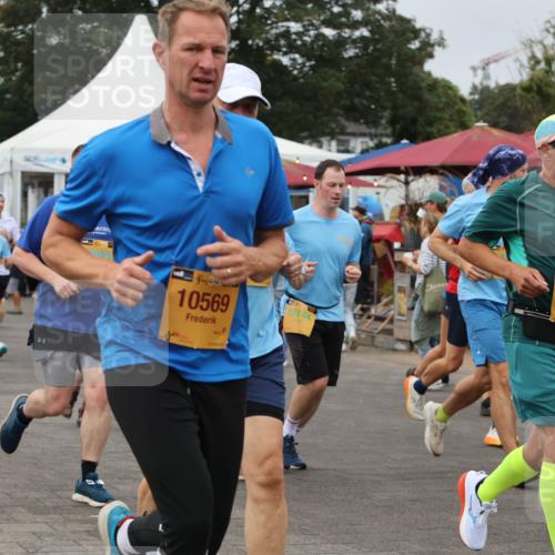 13.09.2026 - Kiel Lauf Andreas Tolksdorf http://msf.ph/oto/10356351 13.09.2026 09:59:04 Kiellinie 1, 39, 1154, 135, 10569, 10144, 2578 meine-sportfotos.de