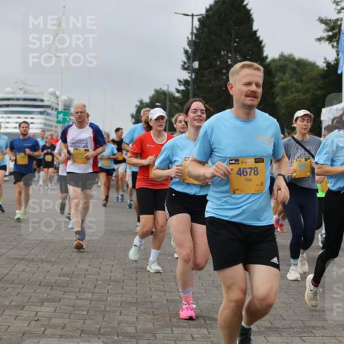 13.09.2026 - Kiel Lauf Andreas Tolksdorf http://msf.ph/oto/10356472 13.09.2026 09:59:09 Kiellinie 1041, 4678, 1, 35, 10061 meine-sportfotos.de