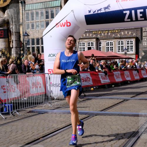 13.09.2026 - 21. swb-Marathon Bremen Tim E. http://msf.ph/oto/10356705 13.09.2026 12:50:58 Ziel 668, 8075 meine-sportfotos.de