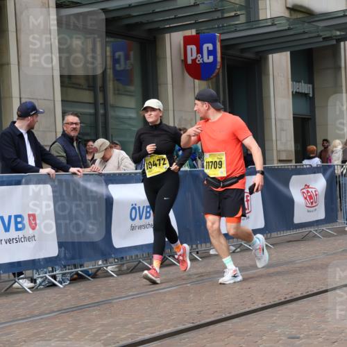 13.09.2026 - 21. swb-Marathon Bremen Strokosch-Dieckow http://msf.ph/oto/10356740 13.09.2026 11:17:19 Ziel 10472, 10756, 10979, 11367, 11709, 11932, 12226, 12292, 12334, 10295, 10335, 10773, 10779, 10999, 11355, 11461, 11495, 11653, 11672, 12101, 12287 meine-sportfotos.de