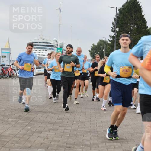 13.09.2026 - Kiel Lauf Andreas Tolksdorf http://msf.ph/oto/10356778 13.09.2026 09:59:23 Kiellinie 2920, 7001, 8163, 7060 meine-sportfotos.de