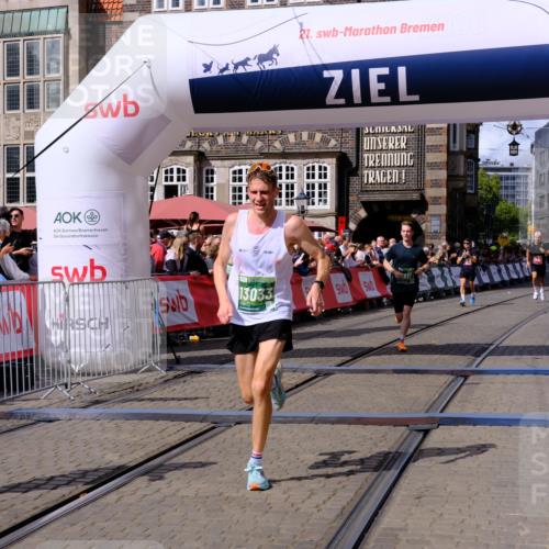 13.09.2026 - 21. swb-Marathon Bremen Tim E. http://msf.ph/oto/10356963 13.09.2026 12:51:45 Ziel 3617, 13033 meine-sportfotos.de