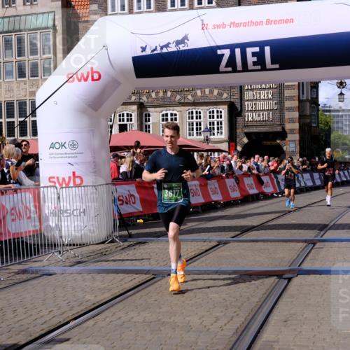 13.09.2026 - 21. swb-Marathon Bremen Tim E. http://msf.ph/oto/10357004 13.09.2026 12:51:46 Ziel 3617, 13033 meine-sportfotos.de