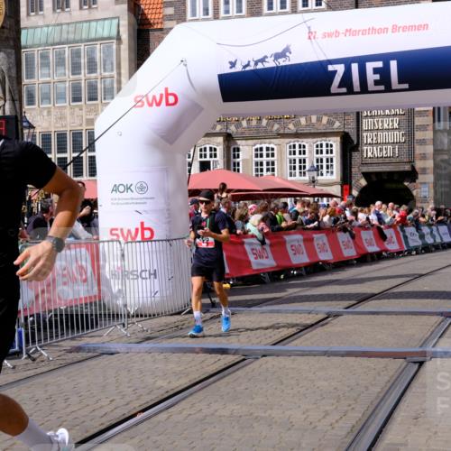 13.09.2026 - 21. swb-Marathon Bremen Tim E. http://msf.ph/oto/10357115 13.09.2026 12:51:51 Ziel 3617 meine-sportfotos.de