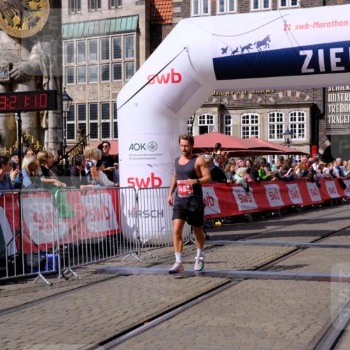 13.09.2026 - 21. swb-Marathon Bremen Tim E. http://msf.ph/oto/10357171 13.09.2026 12:51:59 Ziel 482, 943, 1126 meine-sportfotos.de