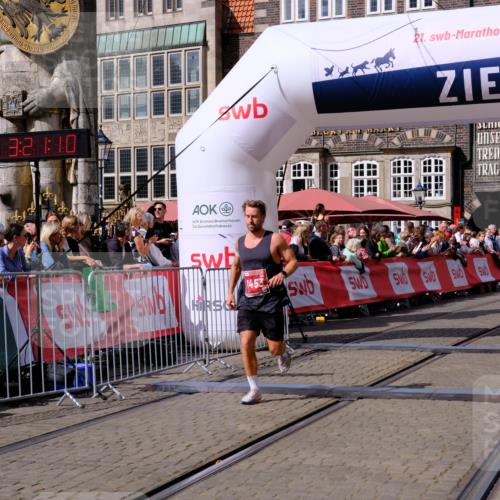 13.09.2026 - 21. swb-Marathon Bremen Tim E. http://msf.ph/oto/10357184 13.09.2026 12:51:59 Ziel 482, 943, 1126 meine-sportfotos.de