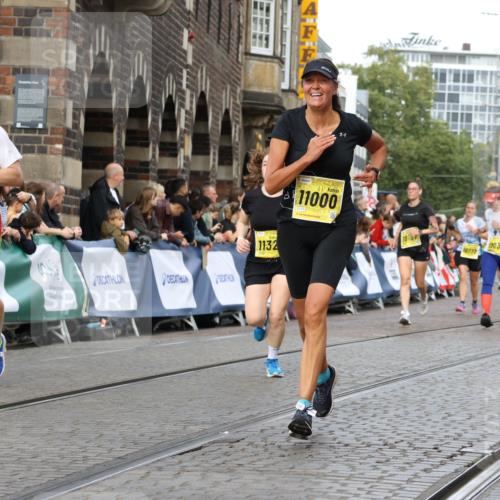 13.09.2026 - 21. swb-Marathon Bremen Strokosch-Dieckow http://msf.ph/oto/10357198 13.09.2026 10:57:06 Ziel 10372, 10486, 10540, 10610, 10721, 10771, 10824, 10888, 10936, 11064, 11079, 11349, 11474, 11601, 11872, 12284, 12434, 10166, 10578, 10687, 10700, 10969, 11236, 11292, 11484, 11667, 12263, 12382, 12383, 12400, 12411 meine-sportfotos.de
