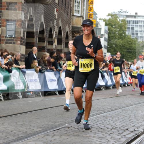 13.09.2026 - 21. swb-Marathon Bremen Strokosch-Dieckow http://msf.ph/oto/10357260 13.09.2026 10:57:07 Ziel 10372, 10486, 10540, 10610, 10721, 10771, 10824, 10888, 10936, 11000, 11064, 11079, 11474, 11601, 11872, 12284, 12434, 10166, 10517, 10518, 10578, 10687, 10700, 10969, 11236, 11292, 11484, 11609, 11667, 12263, 12382, 12383, 12400, 12411 meine-sportfotos.de