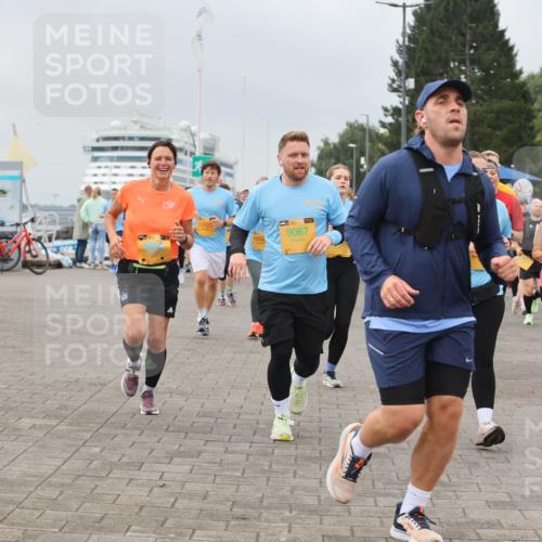 13.09.2026 - Kiel Lauf Andreas Tolksdorf http://msf.ph/oto/10357338 13.09.2026 09:59:42 Kiellinie 38, 12425, 1252, 9067, 39, 2746 meine-sportfotos.de