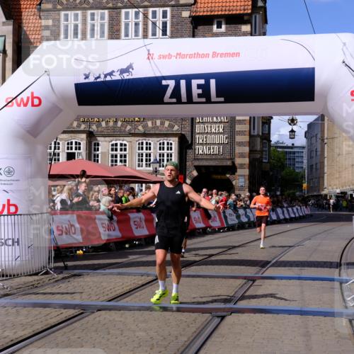 13.09.2026 - 21. swb-Marathon Bremen Tim E. http://msf.ph/oto/10357371 13.09.2026 12:52:36 Ziel 959, 1357, 1507 meine-sportfotos.de