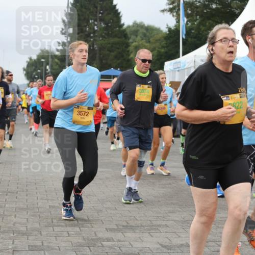 13.09.2026 - Kiel Lauf Andreas Tolksdorf http://msf.ph/oto/10357376 13.09.2026 09:59:57 Kiellinie 1252, 38, 3572, 38, 2074, 5348, 4, 38, 822, 4, 38, 9727, 39, 27 meine-sportfotos.de