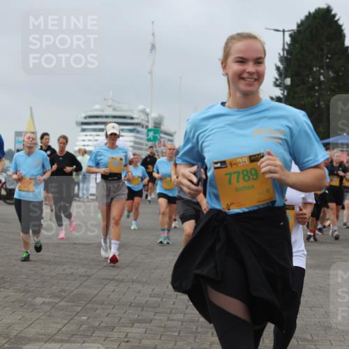 13.09.2026 - Kiel Lauf Andreas Tolksdorf http://msf.ph/oto/10357449 13.09.2026 09:59:59 Kiellinie 6142, 0138, 4, 3977, 7789, 9265 meine-sportfotos.de