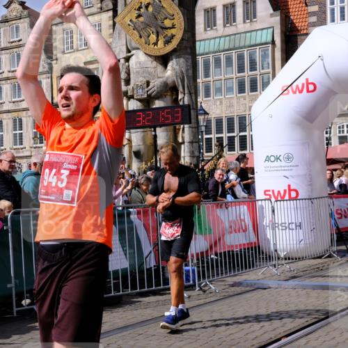 13.09.2026 - 21. swb-Marathon Bremen Tim E. http://msf.ph/oto/10357581 13.09.2026 12:52:42 Ziel 525, 959, 1357, 1507, 7768 meine-sportfotos.de