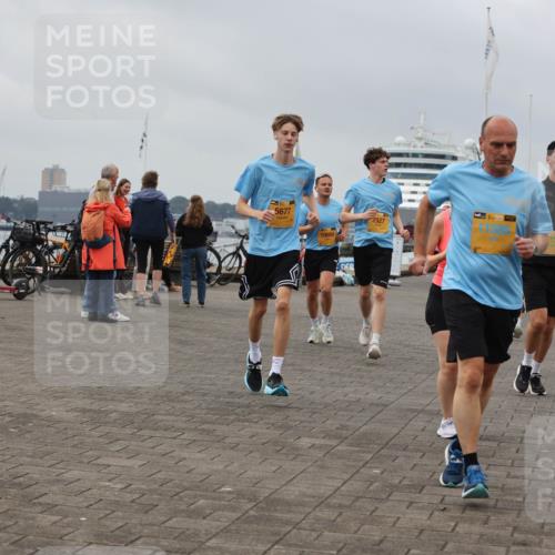 13.09.2026 - Kiel Lauf Andreas Tolksdorf http://msf.ph/oto/10357694 13.09.2026 10:00:07 Kiellinie 5677, 10980, 2927, 1, 38, 11585 meine-sportfotos.de