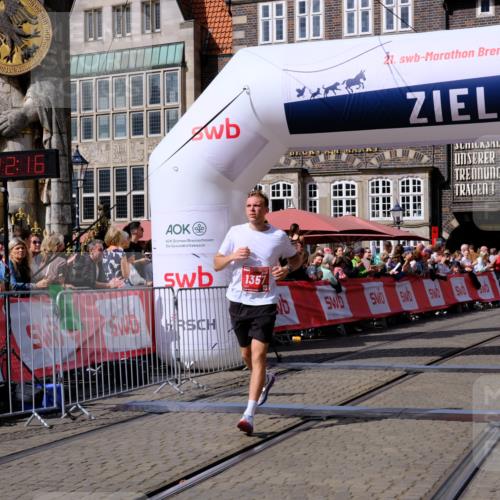 13.09.2026 - 21. swb-Marathon Bremen Tim E. http://msf.ph/oto/10357700 13.09.2026 12:53:05 Ziel 417, 553, 2100, 7244, 8729 meine-sportfotos.de