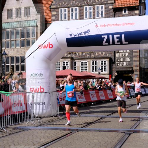 13.09.2026 - 21. swb-Marathon Bremen Tim E. http://msf.ph/oto/10357832 13.09.2026 12:53:09 Ziel 417, 553, 2100, 7244, 8077, 8729, 9522 meine-sportfotos.de