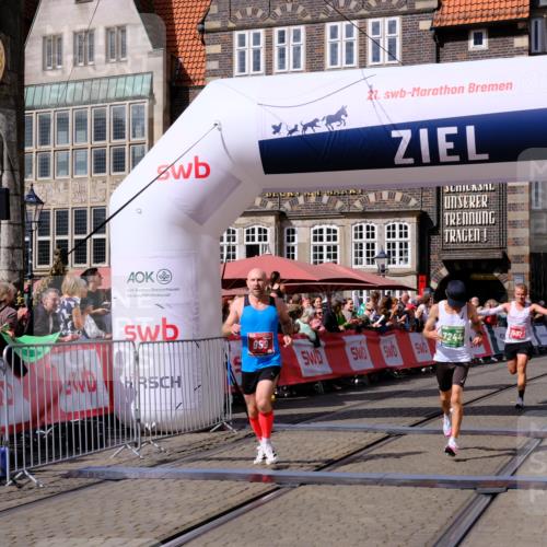 13.09.2026 - 21. swb-Marathon Bremen Tim E. http://msf.ph/oto/10357844 13.09.2026 12:53:09 Ziel 417, 553, 2100, 7244, 8077, 8729, 9522 meine-sportfotos.de