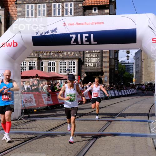13.09.2026 - 21. swb-Marathon Bremen Tim E. http://msf.ph/oto/10357856 13.09.2026 12:53:10 Ziel 417, 553, 2100, 7244, 8077, 8729, 9522 meine-sportfotos.de