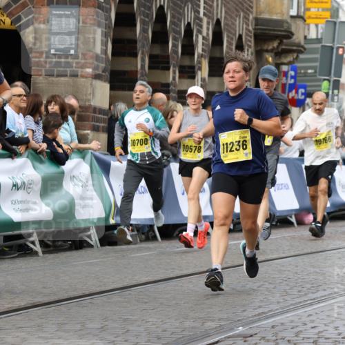 13.09.2026 - 21. swb-Marathon Bremen Strokosch-Dieckow http://msf.ph/oto/10357880 13.09.2026 10:57:19 Ziel 10157, 10408, 10610, 10772, 11000, 11079, 11328, 11946, 12032, 12284, 12434, 10177, 10226, 10300, 10394, 10517, 10518, 11106, 11365, 11480, 11498, 11609, 11734, 11965, 11966, 12037, 12111, 12372 meine-sportfotos.de