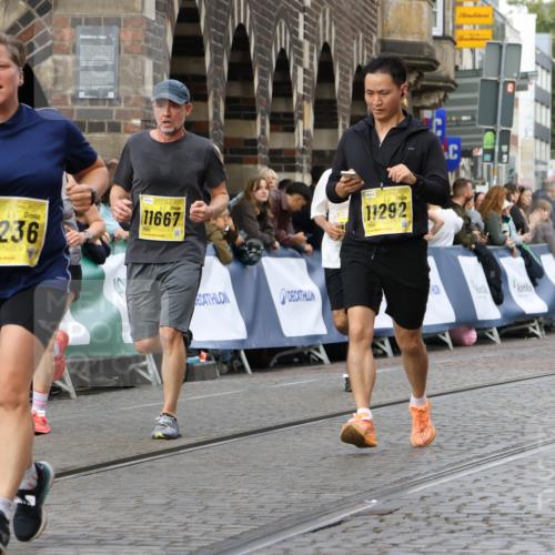 13.09.2026 - 21. swb-Marathon Bremen Strokosch-Dieckow http://msf.ph/oto/10357979 13.09.2026 10:57:20 Ziel 10157, 10408, 10610, 10772, 11000, 11079, 11236, 11328, 11484, 11946, 12032, 12284, 10177, 10226, 10300, 10394, 10517, 10518, 11106, 11365, 11480, 11498, 11609, 11734, 11965, 11966, 12037, 12111, 12372 meine-sportfotos.de