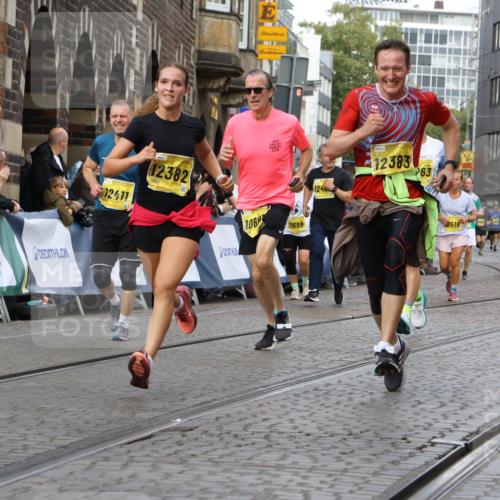 13.09.2026 - 21. swb-Marathon Bremen Strokosch-Dieckow http://msf.ph/oto/10358216 13.09.2026 10:57:24 Ziel 10157, 10166, 10408, 10578, 10700, 10772, 10969, 11000, 11079, 11236, 11292, 11328, 11484, 11667, 11946, 12032, 10177, 10300, 10394, 11106, 11245, 11365, 11480, 11498, 11734, 11965, 11966, 12037, 12111, 12222, 12372 meine-sportfotos.de