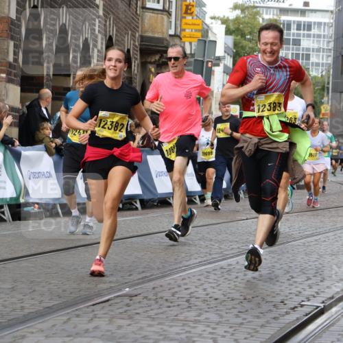 13.09.2026 - 21. swb-Marathon Bremen Strokosch-Dieckow http://msf.ph/oto/10358235 13.09.2026 10:57:24 Ziel 10157, 10166, 10408, 10578, 10700, 10772, 10969, 11000, 11079, 11236, 11292, 11328, 11484, 11667, 11946, 12032, 10177, 10300, 10394, 11106, 11245, 11365, 11480, 11498, 11734, 11965, 11966, 12037, 12111, 12222, 12372 meine-sportfotos.de